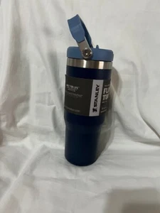 BRANDNEU Stanley Marineblau mit Hellblauem Deckel IceFlow Flip Strohhalm Becher 30oz - Bild 1 von 3