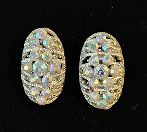 Crystal Aurora Borealis Rhinestone Oval Clip-on Earrings Silver Tone Vintage 1" - Picture 1 of 4