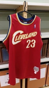 Camiseta deportiva de baloncesto Mitchell & Ness LeBron James negra XL - Imagen 1 de 11