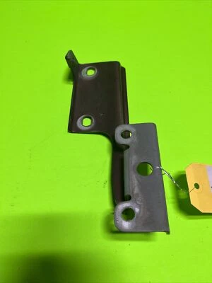 2002-2009 CHEVROLET TRAILBLAZER LEFT DRIVER SIDE HOOD HINGE OEM B97 - Image 1 of 3