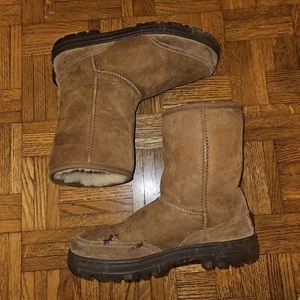 Rari Stivali Ugg Edizione 30° Anniversario - UGG Donna - Castagno, US 7 - Foto 1 di 11