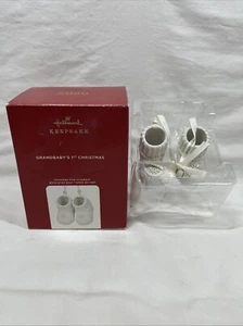 2020 HALLMARK KEEPSAKE ORNAMENT GRANDBABY'S FIRST 1st CHRISTMAS Booties NIB - Picture 1 of 12