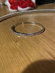 Silver Colour bangle ( Opens so will fit Most - One size ) - Picture 1 of 2