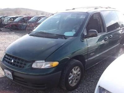 Brazo de control inferior inferior delantero derecho usado delantero se adapta a: Plymouth Voyager 1996 delantero Foto 1 de 4