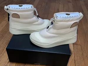 SOREL Out N About IV Puffy Waterproof Honey White Womens Boots Size 7 NEW - Picture 1 of 7