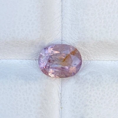 Natural Peach Pink Sapphire 1.48 Cts Oval Cut Loose Gemstone - Image 1 of 4