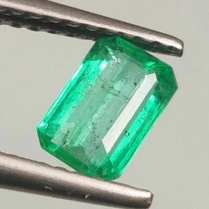 0.65 CT - Natural Emerald Octagon Shape perfect Luster Gem Zambian - 7549 - Picture 1 of 3