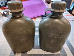 2 Vintage Army Green Plastic Canteens .... - Picture 1 of 3