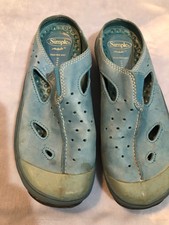 simple brand clogs