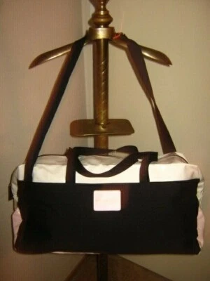 Bolsa tote/babado Victoria's Secret (nova com etiquetas) preta CROSS-BODY com alça - Imagem 1 de 4