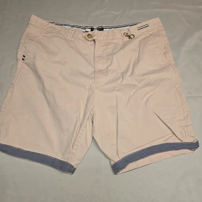 Denim & Flower 男式短裤粉色花卉尺寸 38 Ricky Singh — 第 1/4 张图片