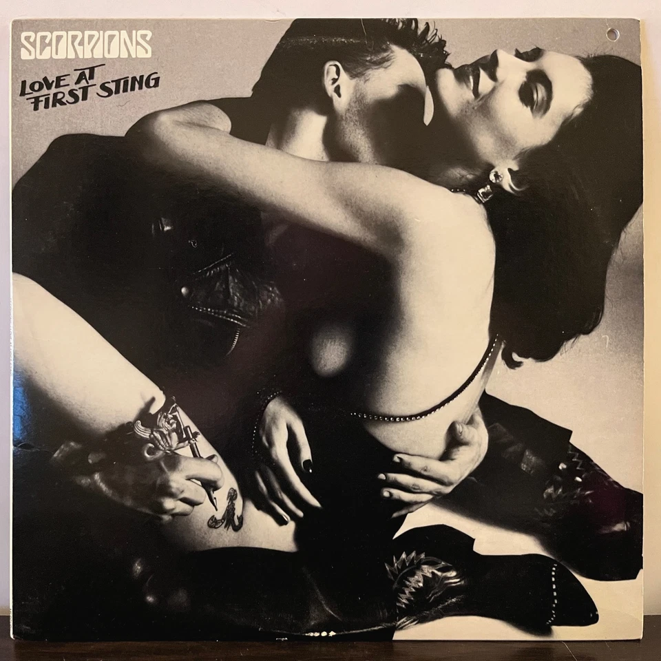 SCORPIONS - Love At First Sting (Masterdisk) - 12" Vinyl Record LP - EX - Image 1 of 3