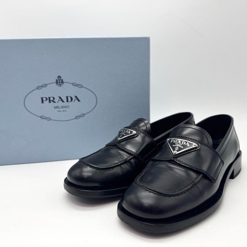 Mocassini PRADA placca triangolare pelle spazzolata nero taglia 34 con scatola