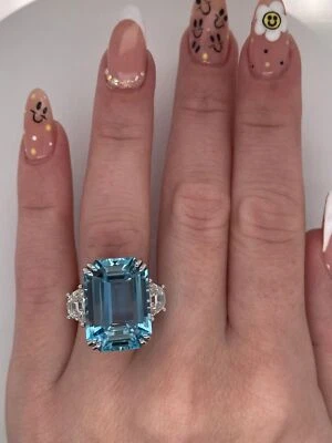 11 Carat Unheated Santa Maria Blue Aquamarine 14K White Gold Large Cocktail Ring - Image 1 of 4