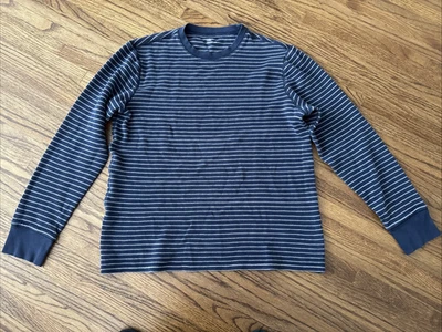 Camiseta Gap Hombre Manga Larga, Azul Marino y Rayas Blancas Talla Mediana Foto 1 de 2