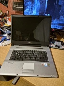Fujitsu Siemens Amilo L1310G - Bild 1 von 8