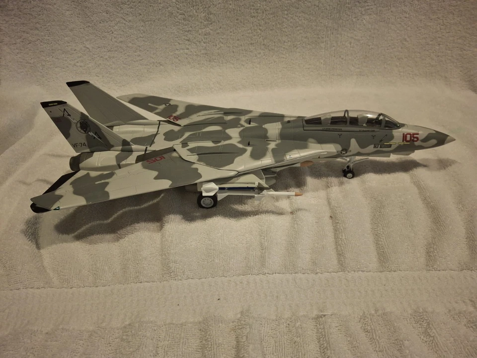 Armour US Navy VF-74 Bedevilers F-14 Tomcat Aggressors 1:48 Scale die cast - Image 1 of 4