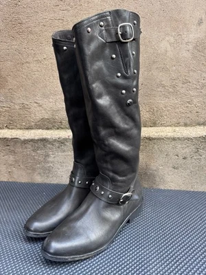 Botas de motociclista Golden Goose altas de cuero con tachuelas negras talla 39 | EE. UU. 9 Foto 1 de 4