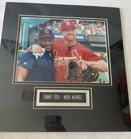 MARK McGWIRE SAMMY SOSA 14X13 COLOR PHOTO LICENSED ALL SMILES Matted W/ Plaque Cover