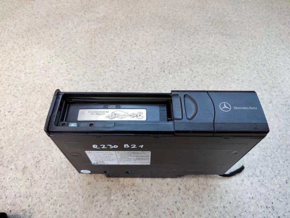 Mercedes-Benz SL R230 2004 CD DVD Changer 2208274642 AOP41002 - Image 1 of 4