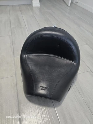 Asiento Mustang solo para Suzuki Boulevard C50 C50t, Vl800, Volucia, Maurader Foto 1 de 4