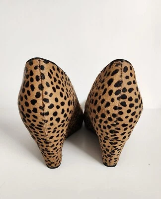 Cuñas de pelo de becerro con estampado de guepardo de fábrica Banana Republic - talla 8,5 Foto 1 de 4