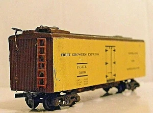 Northeastern Ice Reefer ~ FRUIT GROWERS EXPRESS ~ Rd# FGEX 31938 - HO - Picture 1 of 8