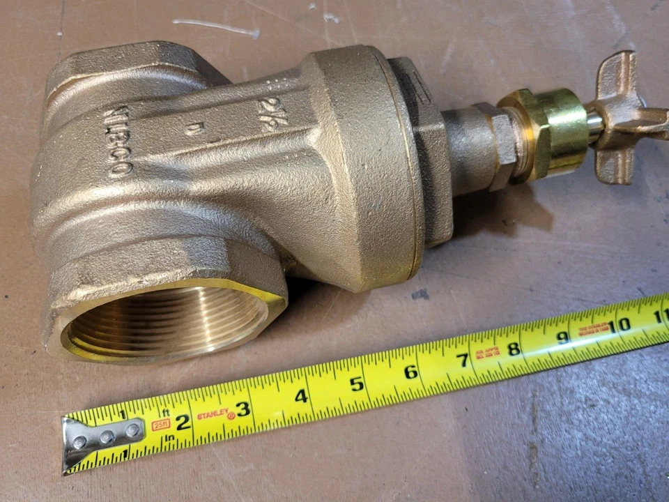 2-1/2" Nibco NT-113-K Bronze Non-Rising Stem Threaded Gate Valve Screw-In Bonnet - Image 1 of 3