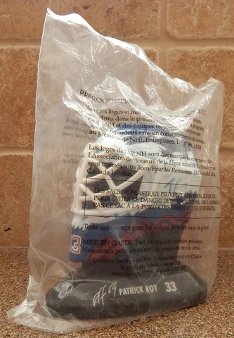 1996 PATRICK ROY COLORADO AVALANCHE McDONALDS Mini Goalie Mask Helmet Unopened Cover