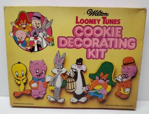 NEW NOS Vintage Set (6) Warner Brothers Looney Tunes Cookie Cutters Wilton 1978 - Picture 1 of 5