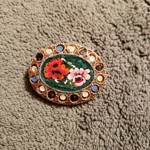 Vintage Brooch Micro Mosaic Floral Pin Oval Goldtone Unsigned Estate Find - Picture 1 of 3