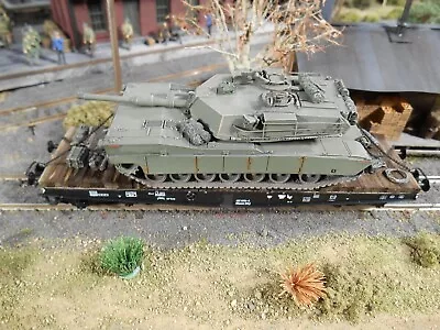 HO Artitec Minitank US Army M2 M1A1 Abrams #A2083 Train Load Railway Car - Image 1 of 3