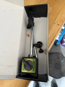 Base Magnética Indicador Soporte Forma Contorno Ajuste Fino - Imagen 1 de 2