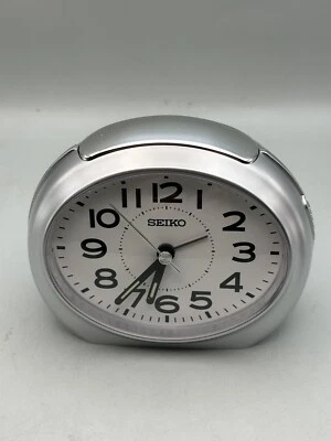 SEIKO beep alarm clock luminous quite sweep snooze night LED light QHE193s - Image 1 of 4