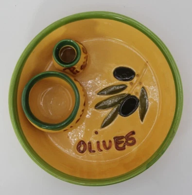 Plato de aceitunas Bagno Peint A La Main amarillo con borde verde PLACA APERITIVO ACEITUNAS Foto 1 de 4