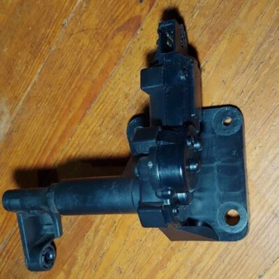 Motor ventana trasera izquierda Volkswagen Routan Van 2010 Foto 1 de 3