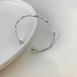 Minimalist Curve Wave Bracelet-Elegant Alloy Cuff Bracelet Women Fashion Jewelry - Picture 1 of 13