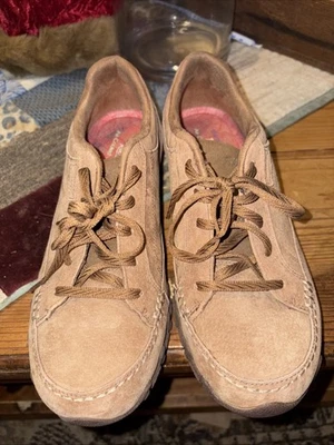 Zapatillas deportivas Skechers para mujer 9 B tostadas motociclistas acanaladas zapatos gamuza cuero con cordones nuevas sin etiquetas Foto 1 de 4