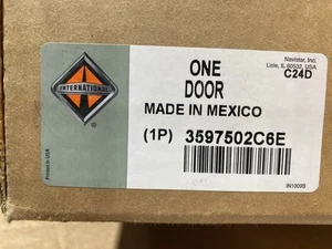 INTERNATIONAL NAVISTAR 3597502C6E PROSTAR LUGGAGE SLEEPER STORAGE DOOR ASSEMBLY - Picture 1 of 2