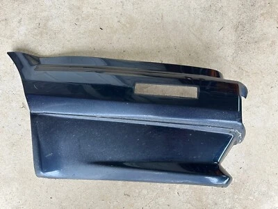 Tapa de parachoques trasero izquierdo azul BMW 325i 84-92 E30 51121937393 Foto 1 de 4