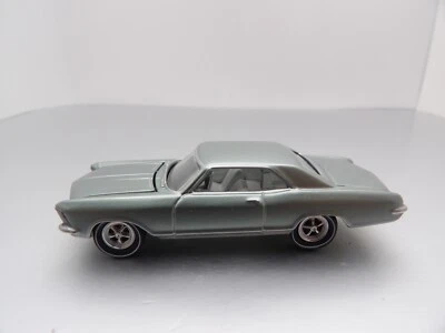 1965 BUICK RIVIERA        2016 JOHNNY LIGHTNING CLASSIC GOLD COLLECTION   1:64 - Image 1 of 4