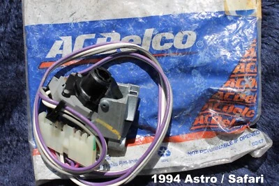 NOS GM 1994 GMC Safari / Chevrolet Astro Switch Wiper Switch 26043123 - Image 1 of 4