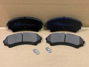 FRONT BRAKE PAD SET FOR MITSUBISHI GRANDIS 2.0 DI-D & 2.4 2004-2011 - Picture 1 of 1