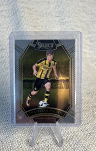 2016-17 PANINI SELECT SOCCER CHRISTIAN PULISIC RC ROOKIE BVB Dortmund - Bild 1 von 2