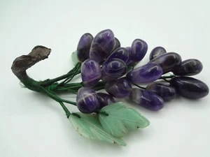 Vintage Purple Grapes Cluster Bunch Green Jade Leaves - Picture 1 of 14