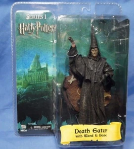 Harry Potter Serie 1 DEATH EATER Con Varita Y Base, NECA SIN USAR, EN CAJA - Imagen 1 de 4