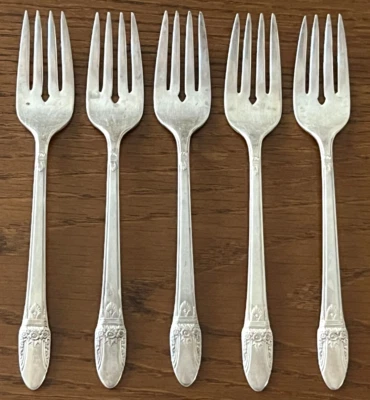 5 tenedores de ensalada PRIMER AMOR de colección 1939 ROGERS BROS 1847 IS plateados cubiertos 7" Foto 1 de 4