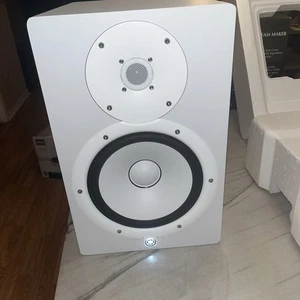 Yamaha HS8 8 Inch Powered Studio Reference Monitor Speaker White - Picture 1 of 8