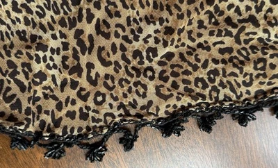 Leopard Print Scarf Rayon Sterling Styles Beaded Trim Triangle 57”x 30” * READ* Foto 1 de 4