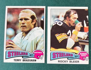 Lote de 2 tarjetas de fútbol 1975 Pittsburgh Steelers #461 Bradshaw y #39 Bleier - Imagen 1 de 2